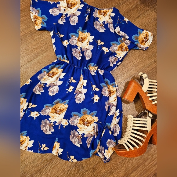 Blue Floral Dress SMALL Wedding / Bridal Shower - Picture 4 of 6